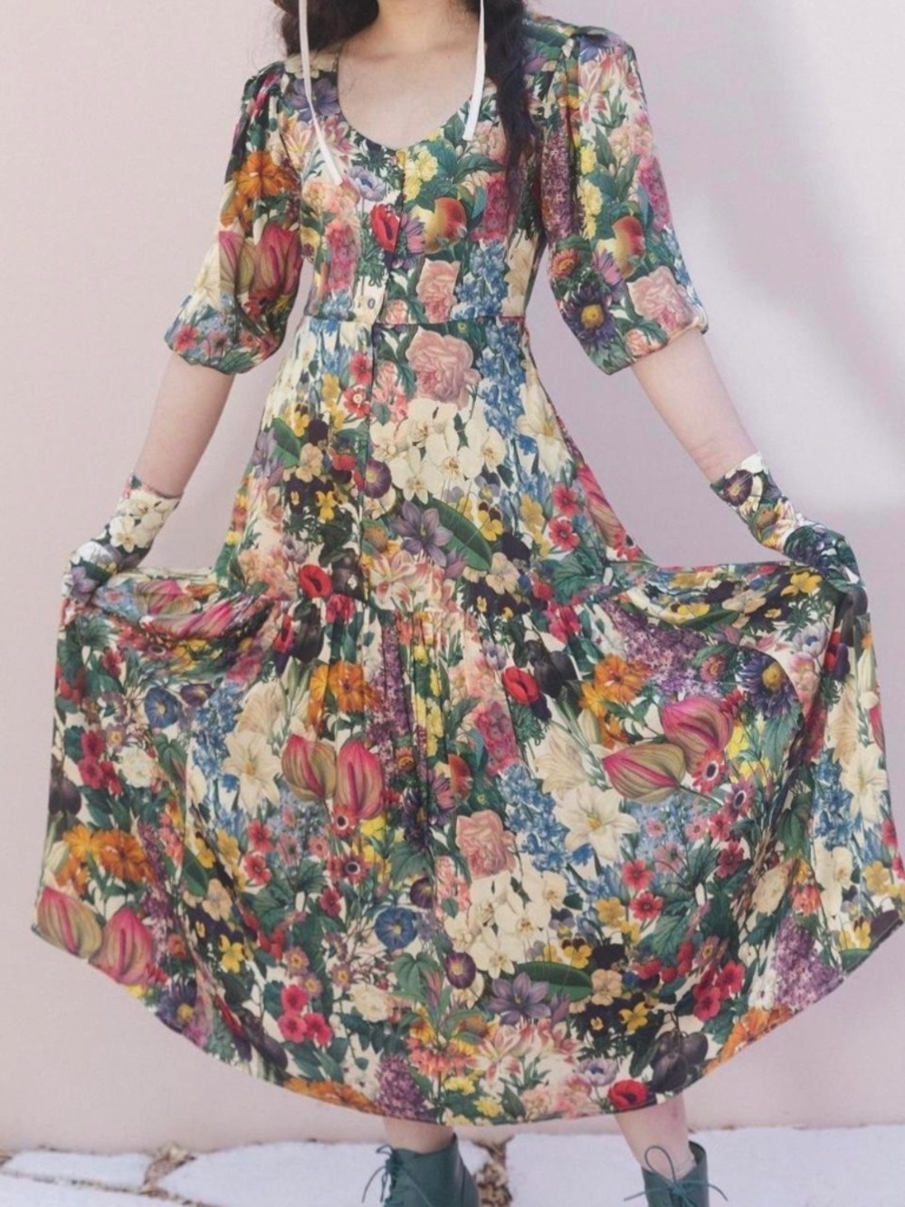 Samantha Preet Banquet Dress in Floral Bouquet Size 10